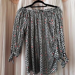 Stylish Black and White Heart Print Women's Off the Shoulder Top